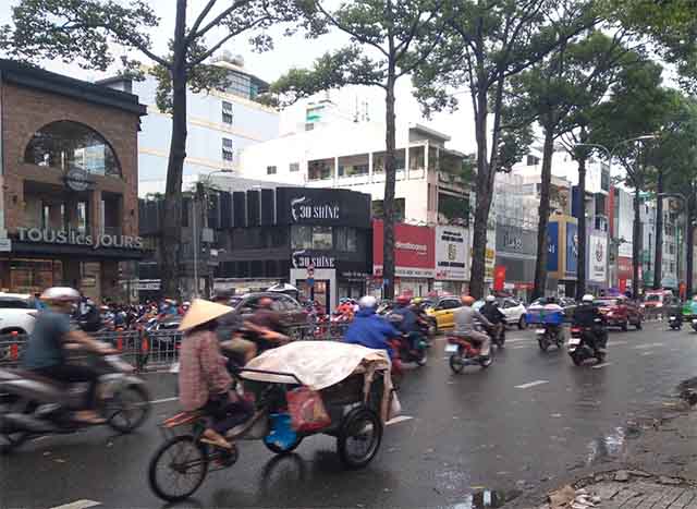 ban toa nha goc 2 mat tien duong cao thang quan 3