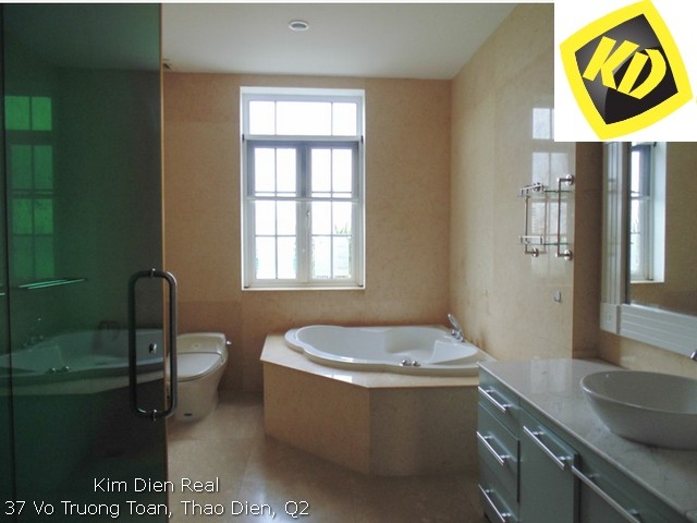 ban-biet-thu-thao-dien-mat-song-sai-gon