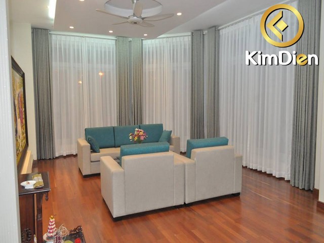 ban-biet-thu-san-vuon-ho-boi-quan-2-dep