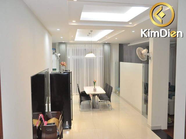 ban-biet-thu-san-vuon-ho-boi-quan-2-dep