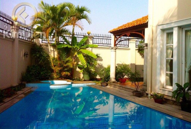 cho-thue-biet-thu-thao-dien-nguyen-van-huong