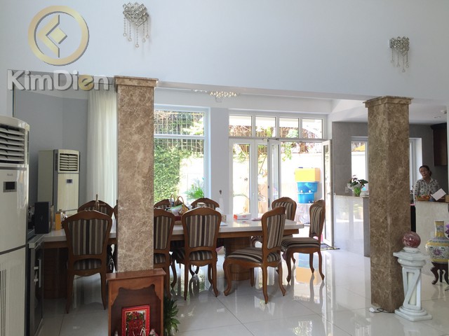 cho-thue-biet-thu-thao-dien-quan-2