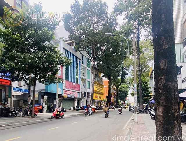 can mua nha mat tien quan 1 chinh chu