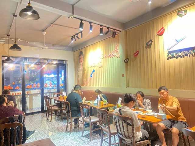 cho thue nha mat tien duong de tham quan 1