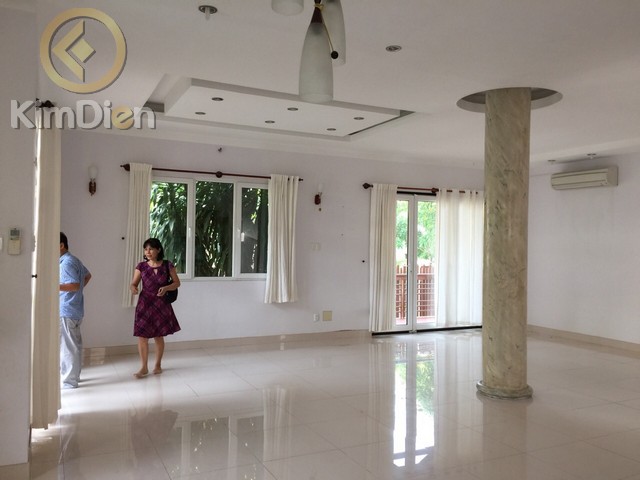 cho-thue-biet-thu-thao-dien-nguyen-van-huong