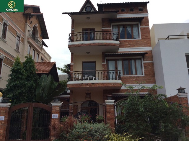 cho-thue-biet-thu-thao-dien-quan-2