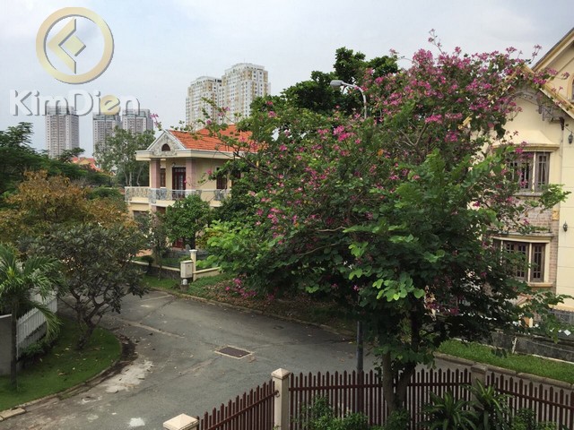 cho-thue-biet-thu-thao-dien-nguyen-van-huong