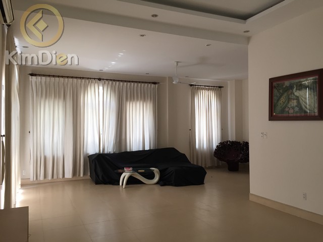 cho-thue-biet-thu-thao-dien-nguyen-van-huong