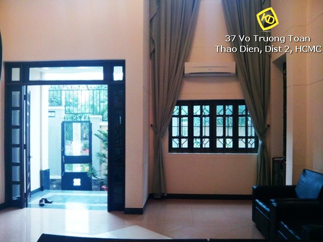 cho-thue-biet-thu-thao-dien-ho-boi-san-vuon