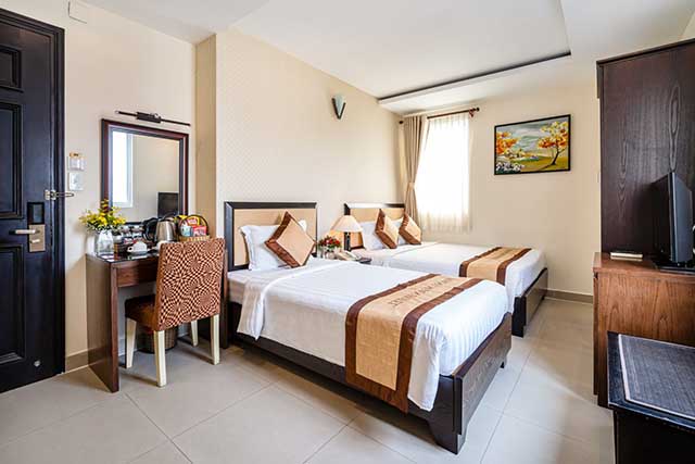 khach san 3 sao phuong ben thanh quan 1 duong bui thi xuan (2)