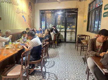 Cho Thuê Nhà Mặt Tiền Đường Đề Thám Quận 1