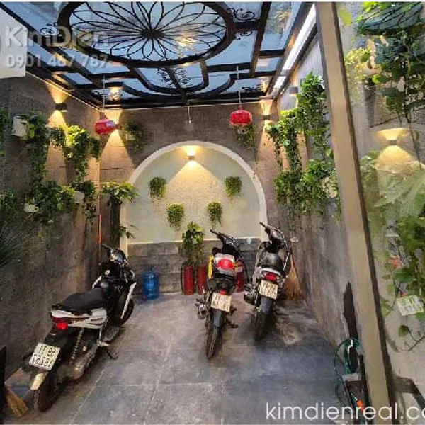 Bán nhà đường Lê Thánh Tôn gần chợ Bến Thành quận 1