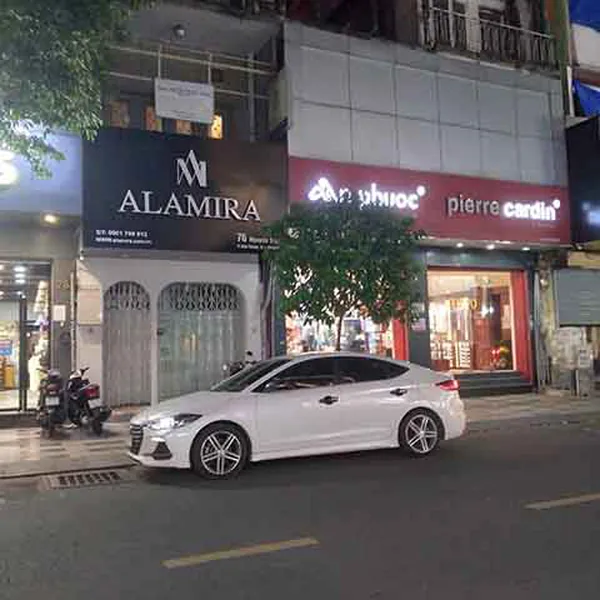 Bán Nhà Mặt Tiền Đường Nguyễn Trãi Quận 1