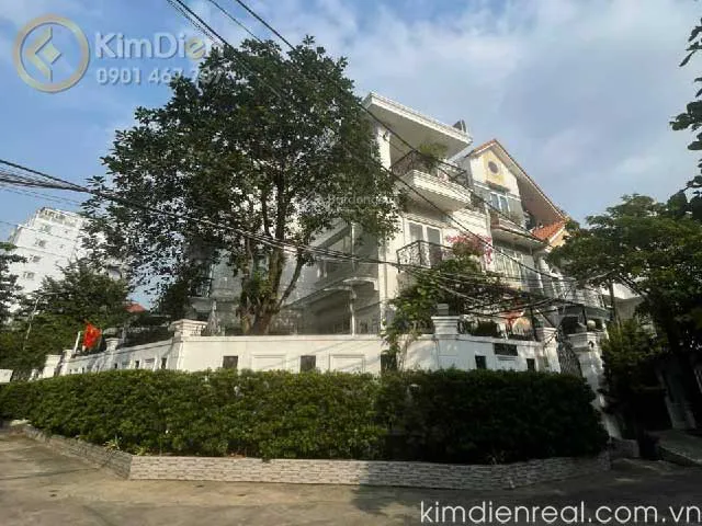 Bán biệt thự 2 mặt tiền đường dt 500m2 phường Thảo Điền