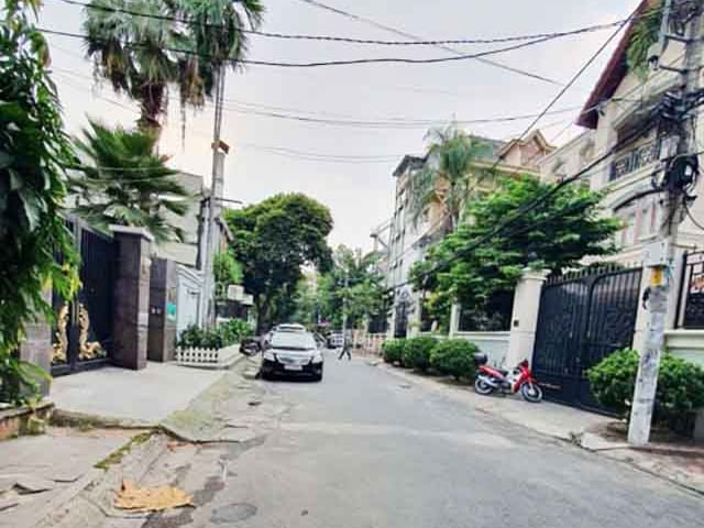 Bán Biệt Thự Gần Hồ Bơi Kỳ Hoà Quận 10