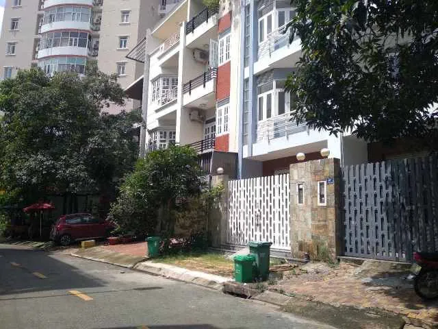 Bán nhà mới xây quận Bình Thạnh