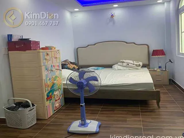 Bán Nhà Hẻm Số 212 Đường Nguyễn Văn Nguyễn Quận 1