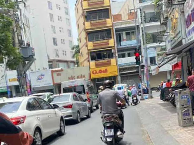 Bán Nhà Mặt Tiền Đường Lý Chính Thắng Quận 3