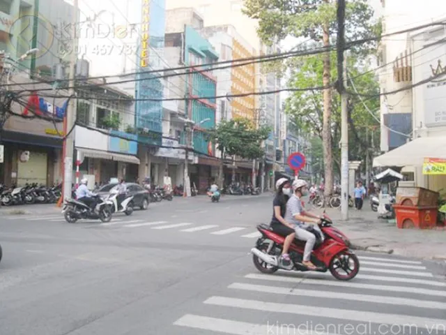 Bán Nhà Mặt Tiền Đường Trần Khắc Chân Quận 1