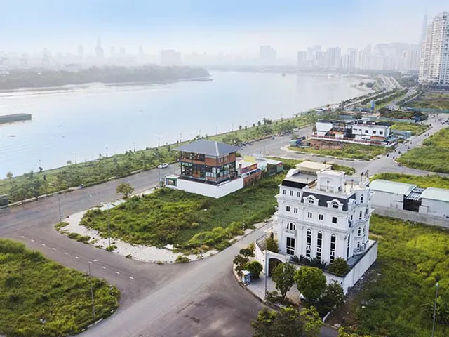 Biệt Thự Dát Vàng Của Lý Nhã Kỳ Tại Thạnh Mỹ Lợi Quận 2