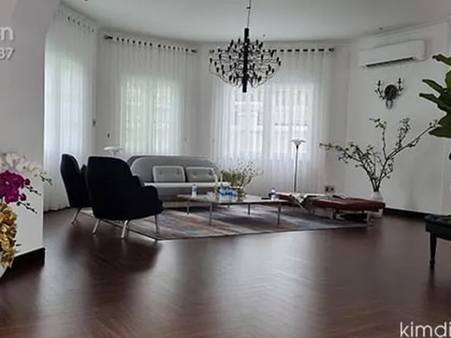 Cho Thuê Villa Thảo Điền Có Hồ Bơi Khu Compound Bảo Vệ 24/24