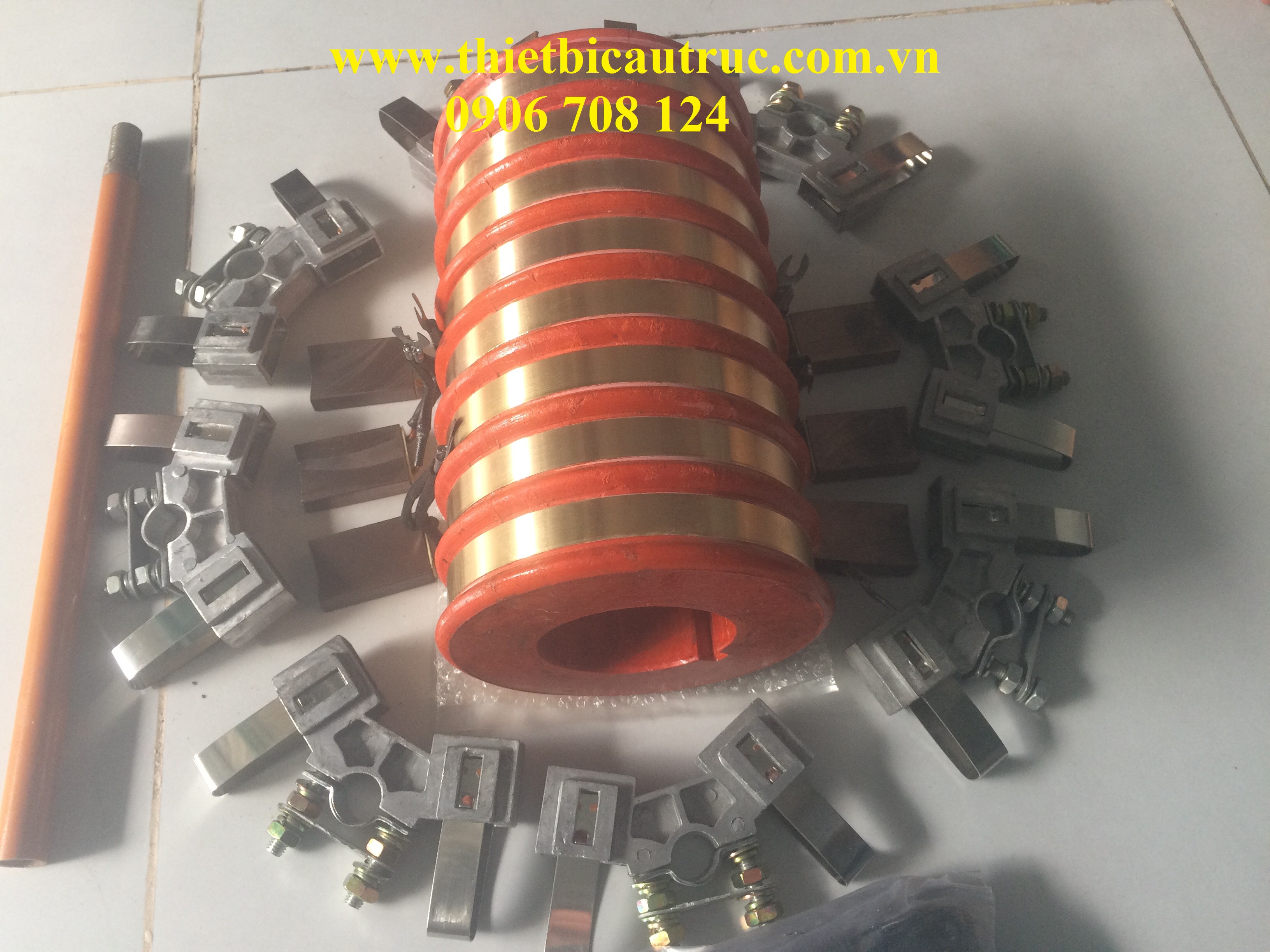 Cổ góp điện chổi than 8 pha Cổ góp điện chổi than 8 pha