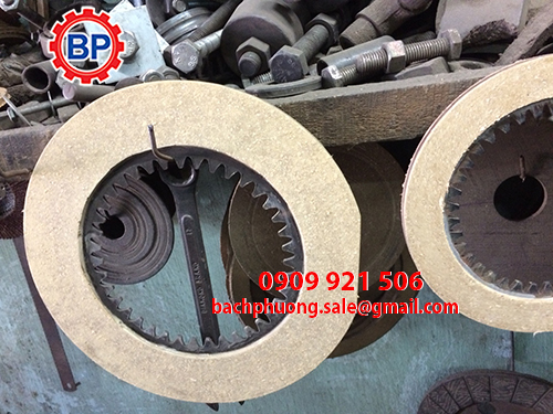 Gia công bố thắng cầu trục Gia công bố thắng cầu trục