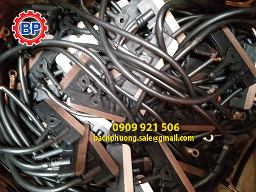 Là than chổi lấy điện 60A