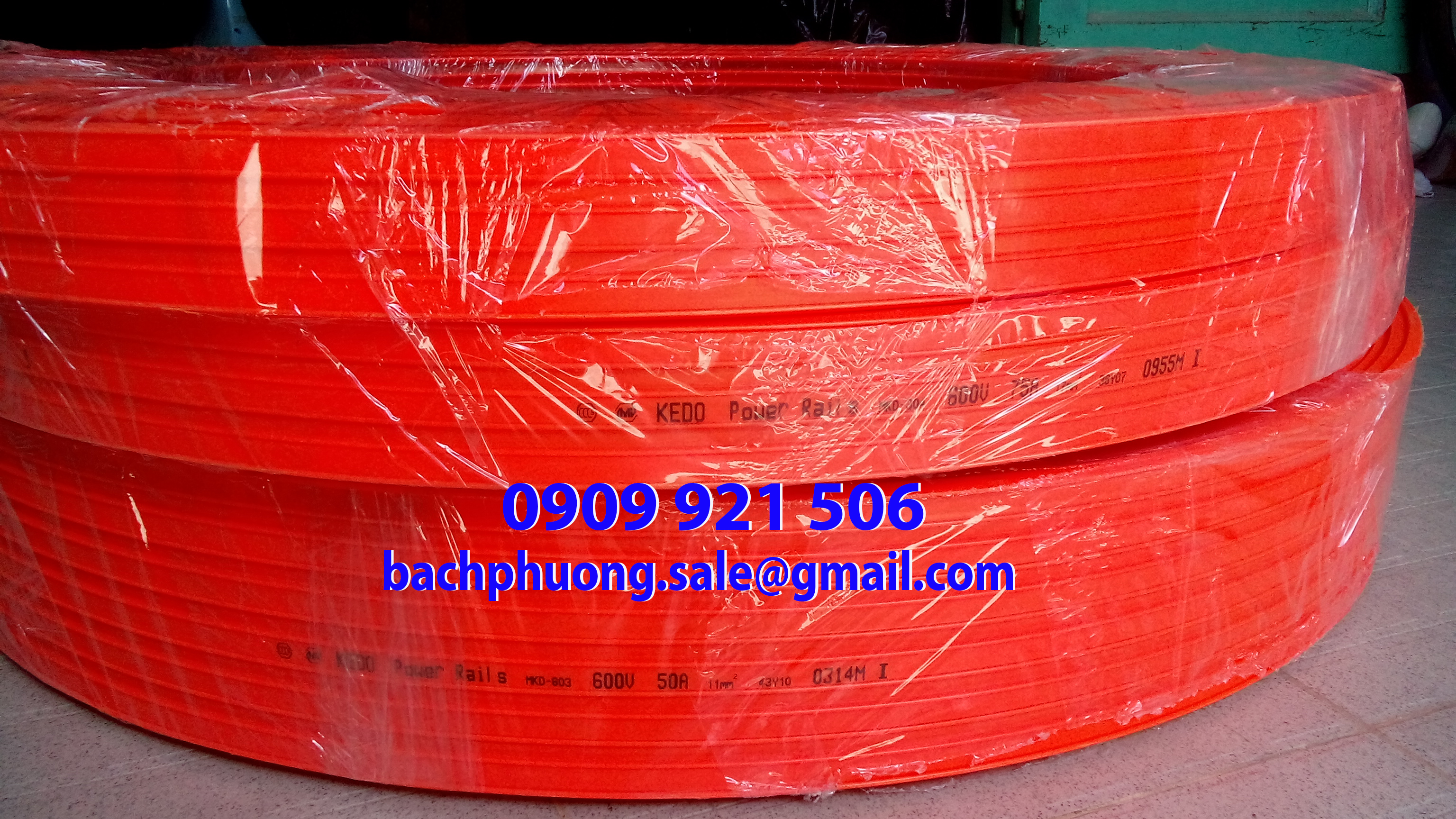 Ray điện an toàn cầu trục Hard word 4P-100A Ray điện an toàn cầu trục Hard word 4P-100A