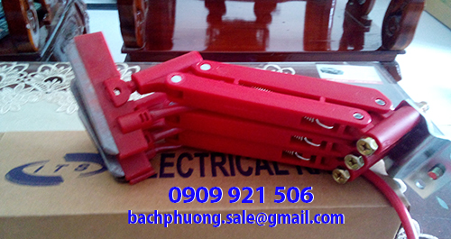 Tay lấy điện cầu trục Tay lấy điện cầu trục