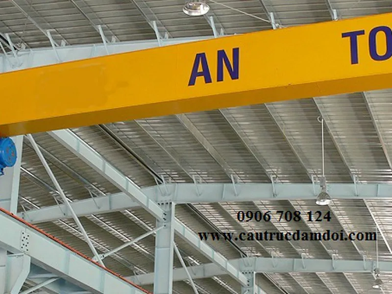 Cầu trục dầm đơn cho nhà xưởng
