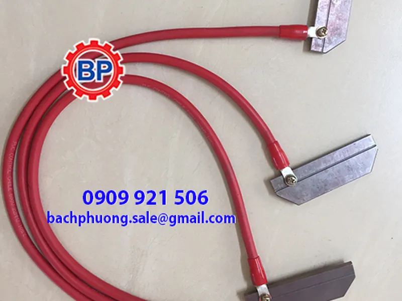 Chổi lấy điện ray đơn 1P100A