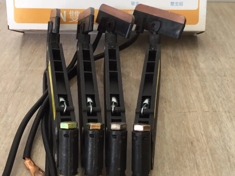 Chổi tiếp điện cầu trục Kyec 4P60A
