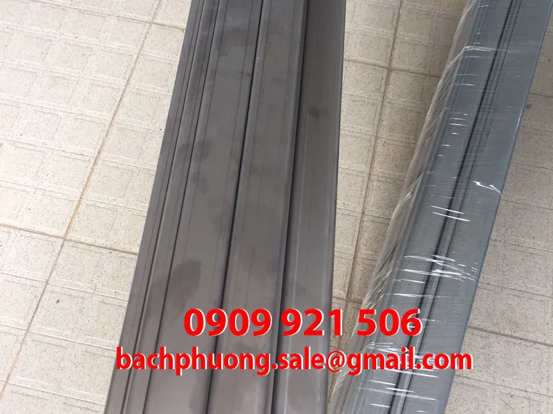 Ray C dẫn cáp cầu trục
