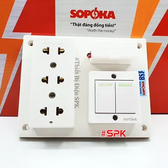 Bảng Điện 2 Công Tắc 3 Lỗ Cắm Có Cầu Chì BS3 SOPOKA