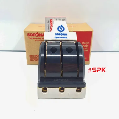 Cầu Dao Đảo Đế Sứ 3 Pha 30A 3P 2N 250V Màu Đen D26(A) SOPOKA