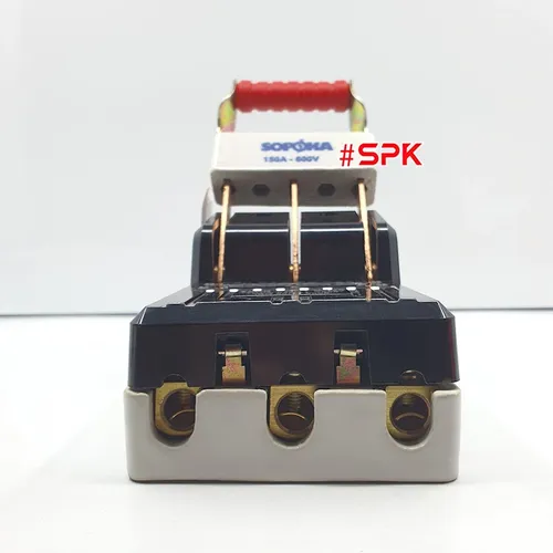 Cầu Dao Đế Sứ 3 Pha 3P 150A 600V Màu Đen D17 SOPOKA