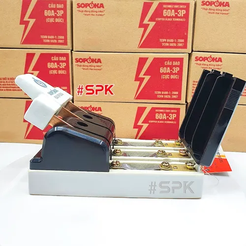 Cầu Dao Đế Sứ 3 Pha 3P 60A 600V Màu Đen D11(A) SOPOKA