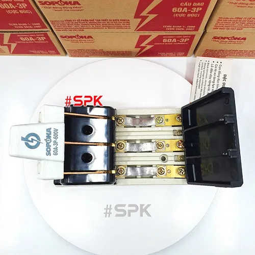 Cầu Dao Đế Sứ 3 Pha 3P 60A 600V Màu Đen D11(A) SOPOKA