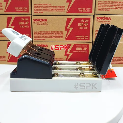 Cầu Dao Đế Sứ 3 Pha 3P 60A 600V Màu Đen D11(A) SOPOKA