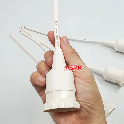 Đui Đèn Chịu Mưa Đúc Liền Dây ĐCM-100 SOPOKA