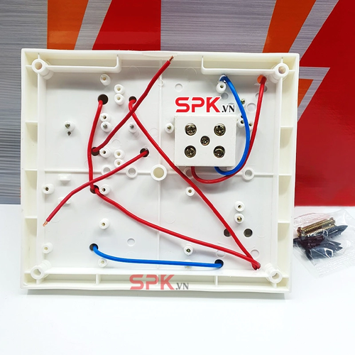 Bảng Điện 2 Công Tắc 3 Lỗ Cắm 1 Cầu Dao Sứ BN20 SOPOKA
