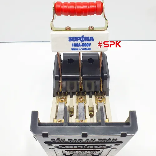 Cầu Dao Đế Sứ 3 Pha 3P 100A 600V Màu Đen D15 SOPOKA