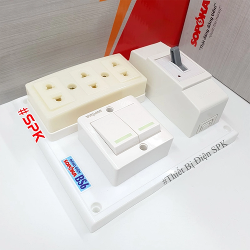 Bảng điện 2 công tắc 3 lỗ cắm CB cóc 30A BS6 SOPOKA