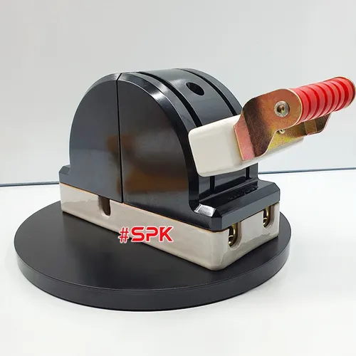 Cầu Dao Đảo Đế Sứ 1 Pha 150A 2P 600V 2N Màu Đen D41 SOPOKA