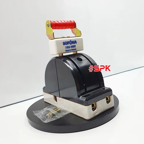 Cầu Dao Đảo Đế Sứ 1 Pha 150A 2P 600V 2N Màu Đen D41 SOPOKA