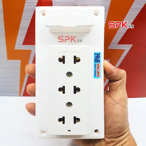 Bảng Điện Táp Lô 3 Lỗ Cắm Có Cầu Chì 2200W 10A BN6E SOPOKA