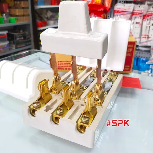 Cầu Dao Đảo Đế Sứ 3 Pha 60A 3P 2N 600V D28 D29 SOPOKA