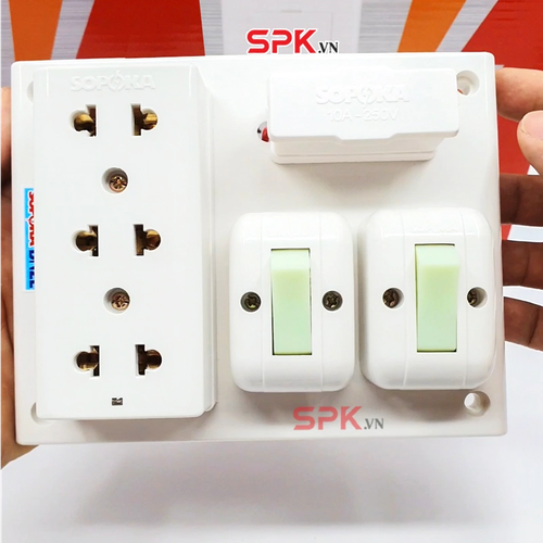 SOPOKA BN2E Bảng Điện 2 Công Tắc 3 Lỗ Cắm 2200W 10A