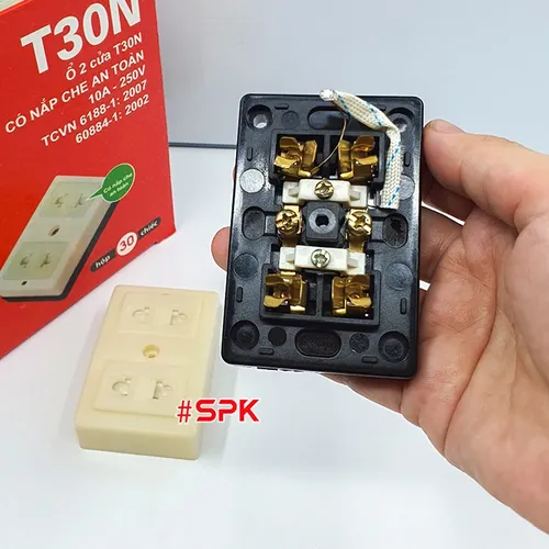 Ổ Cắm 2 Lỗ Gắn Táp Lô Có Nắp Che SOPOKA T30N 2200W